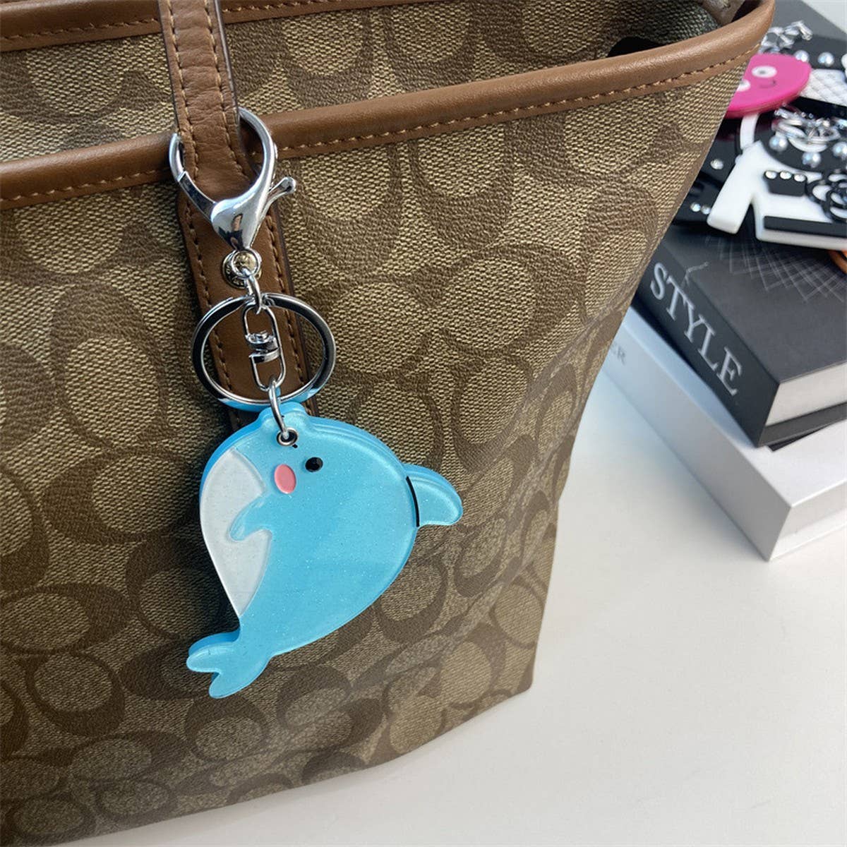 Cute Whale Slide Mirror Keychain Acrylic Gift