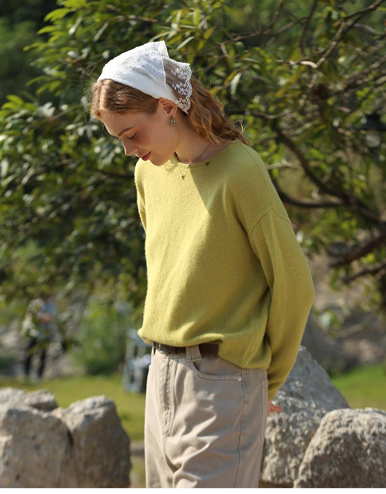 Solid color round-neck basic style wool sweater