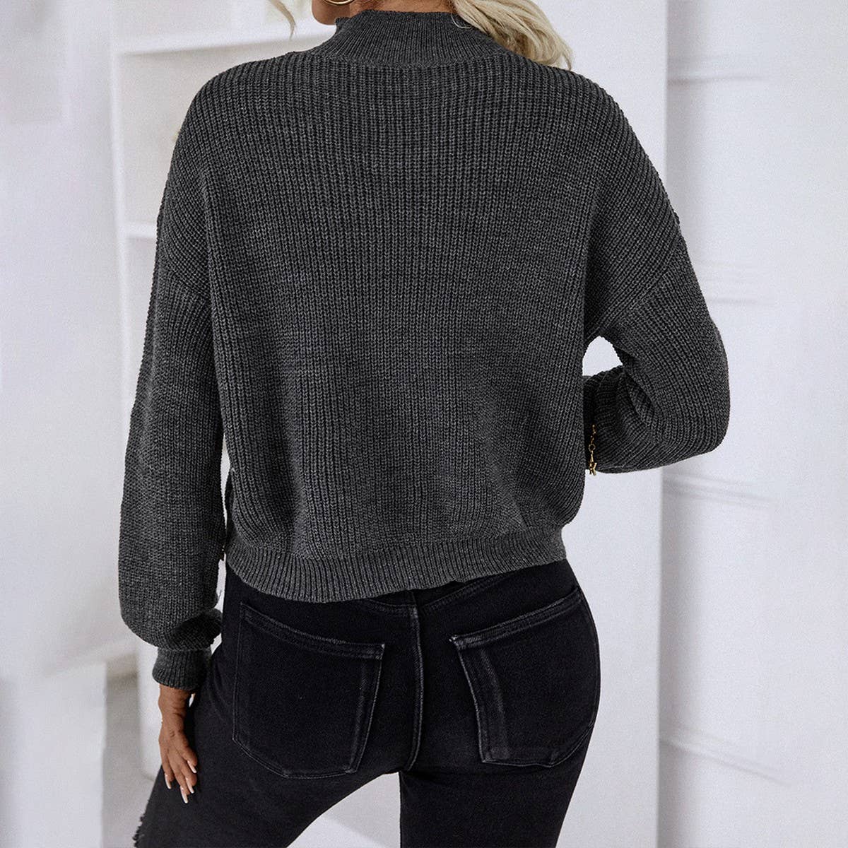 Turtleneck cutout long-sleeved zip-up sweater