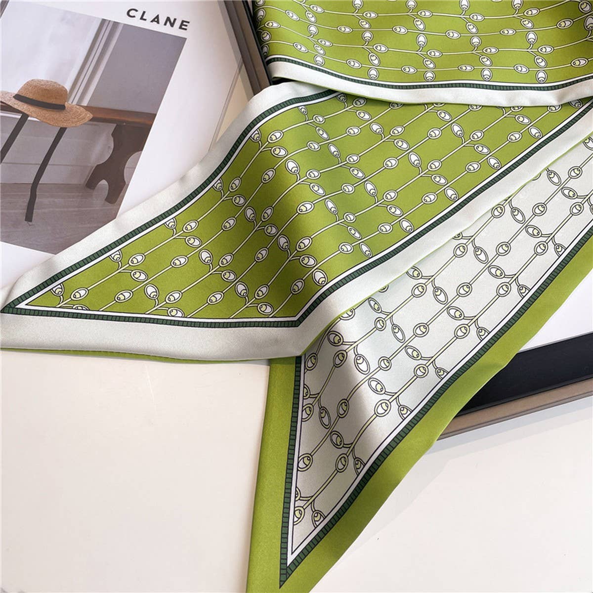 FASHIONABLE AND VERSATILE DOUBLE-LAYER HEAD SCARF_CWASC1513