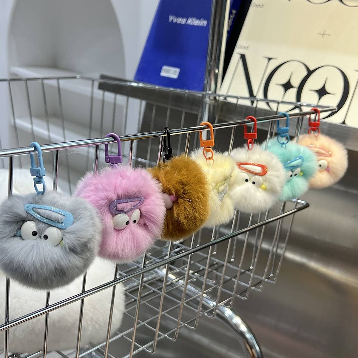 CUTE HAIRPIN SMALL FUR BALL KEYCHAIN PENDANT