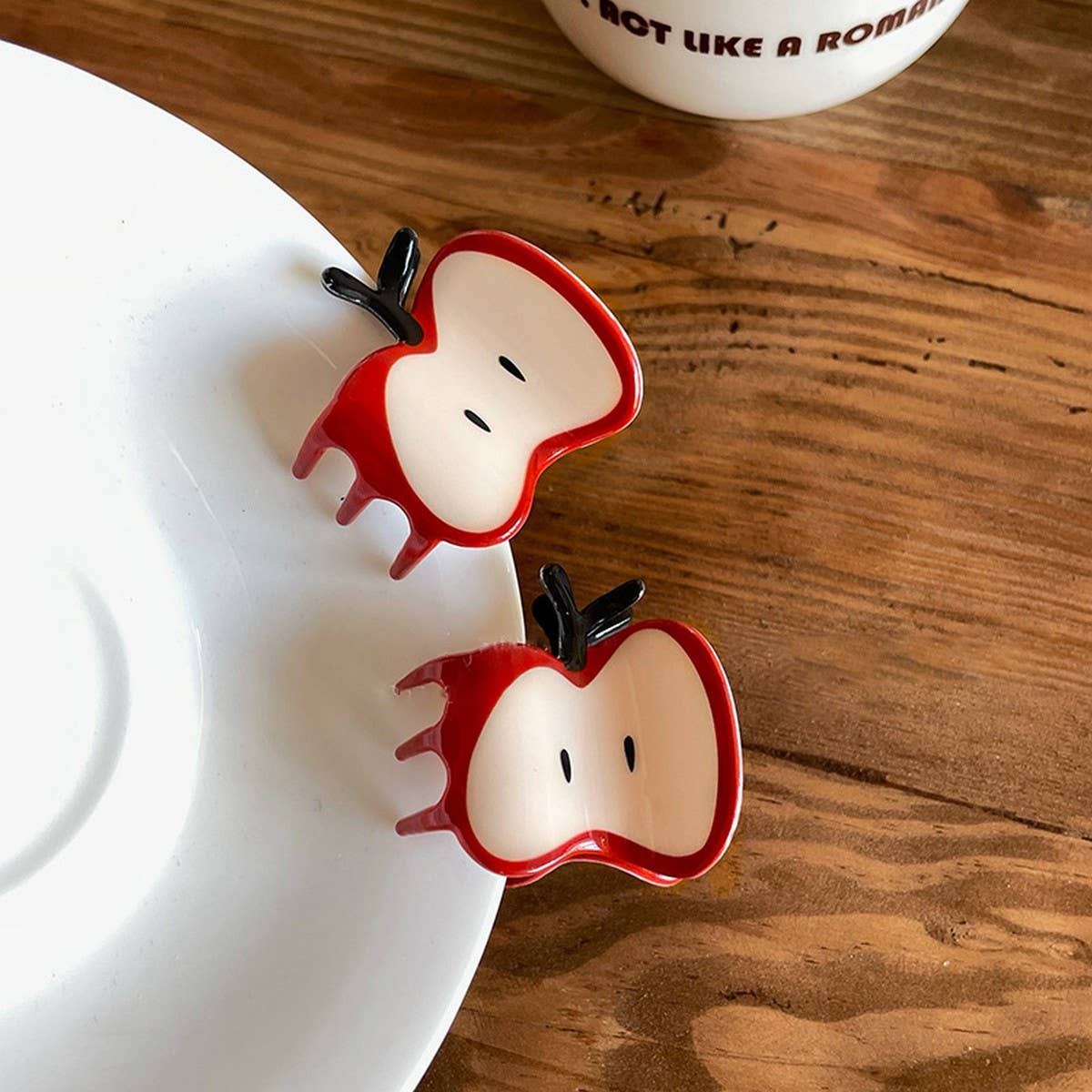 SWEET AND CUTE RED APPLE CLAW SHARK CLIP