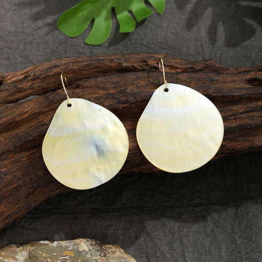 NATURAL YELLOW SHELL TEARDROP-SHAPED EARRINGS