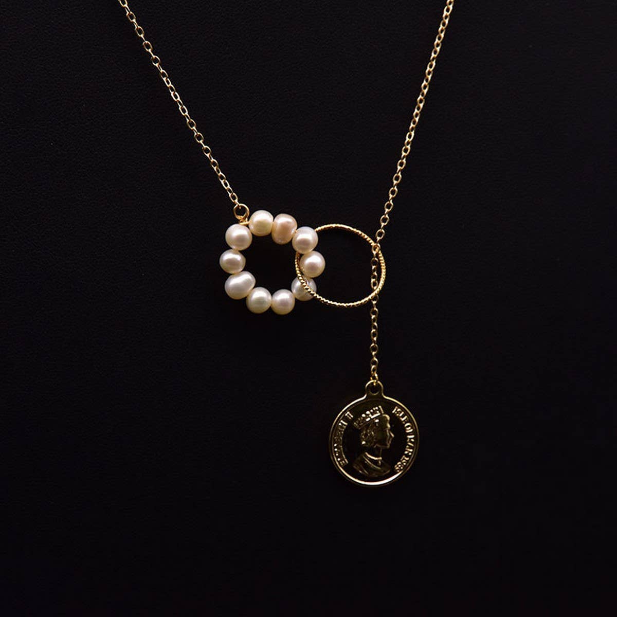 SIMPLE AND STYLISH PEARL SWEATER NECKLACE