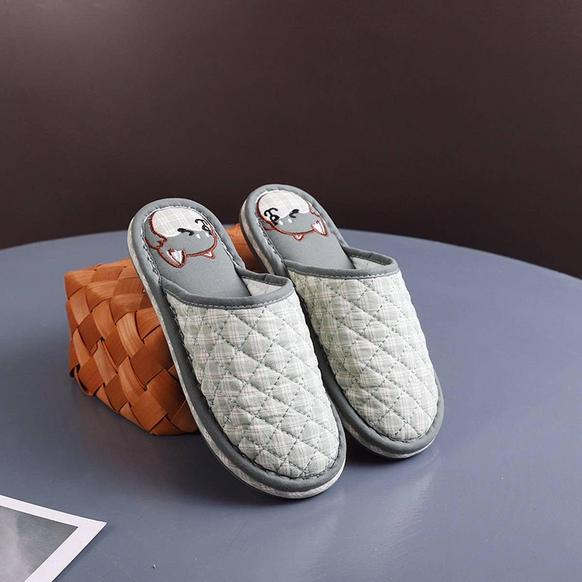 Plaid Cartoon Closed-Toe Home Slippers_CWSHF0207