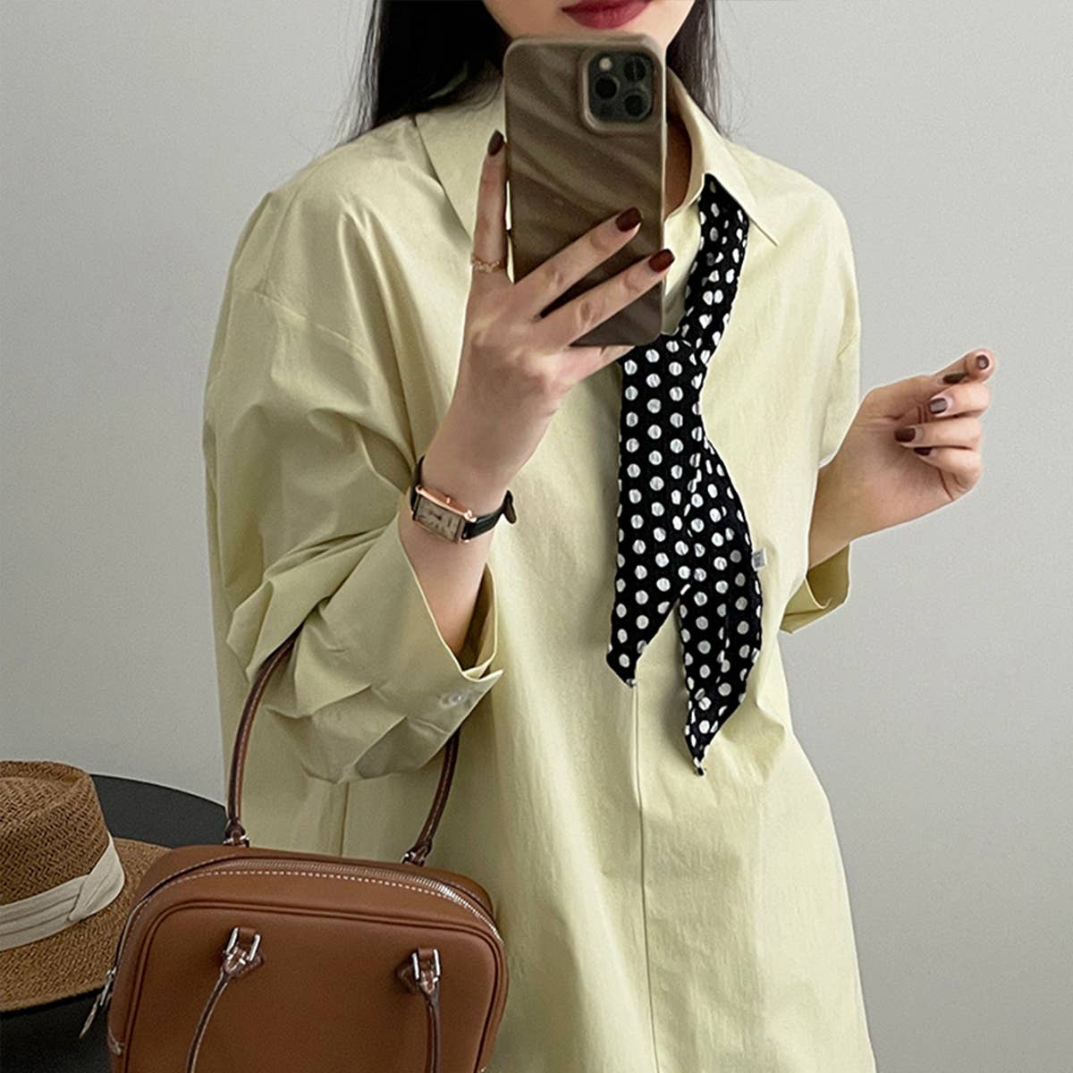 Basic solid color V-neck washed cotton shirt