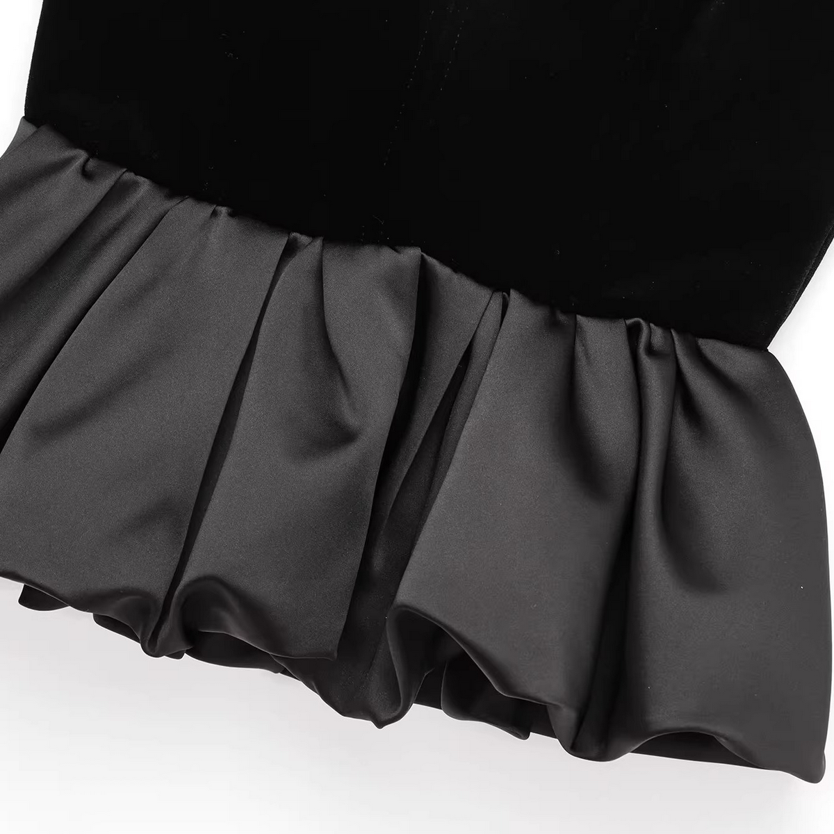 Velvet Blouse ? Trendy French Look