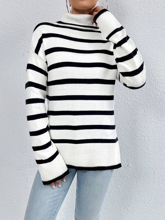 STRIPED TURTLENECK SWEATER IN CONTRASTING COLORS