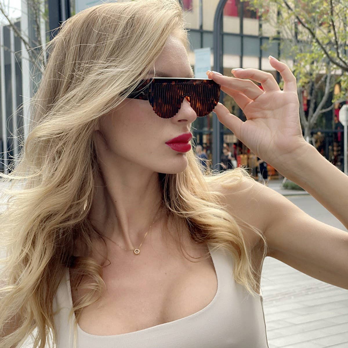 CREATIVE GRADIENT PARTY COMB SUNGLASSES