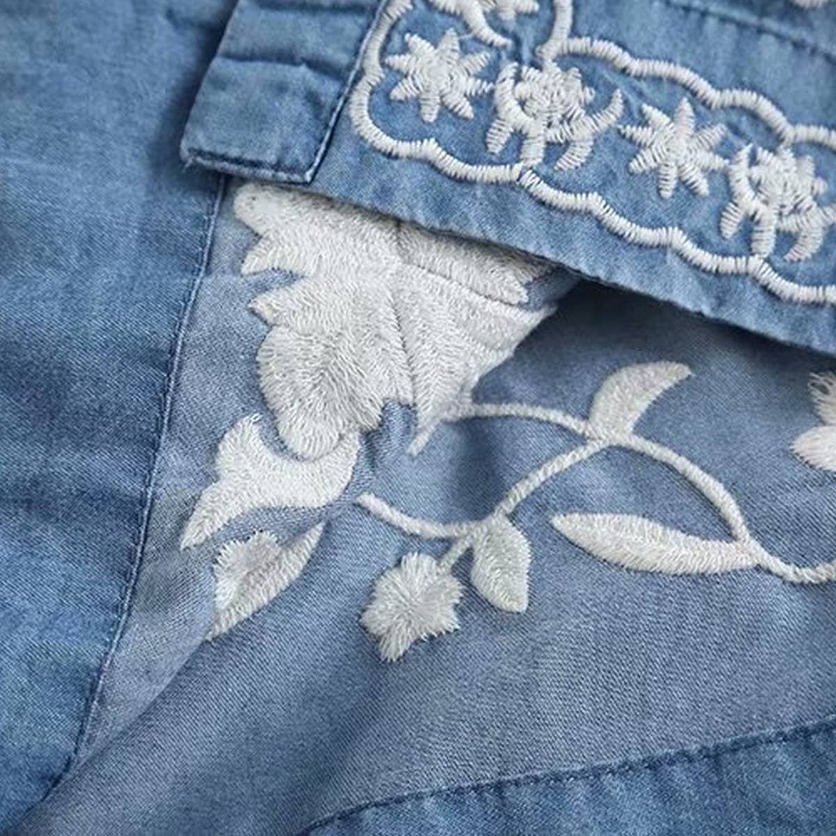 FLORAL EMBROIDERED V-NECK BUTTON SHIRT TOP BLUE