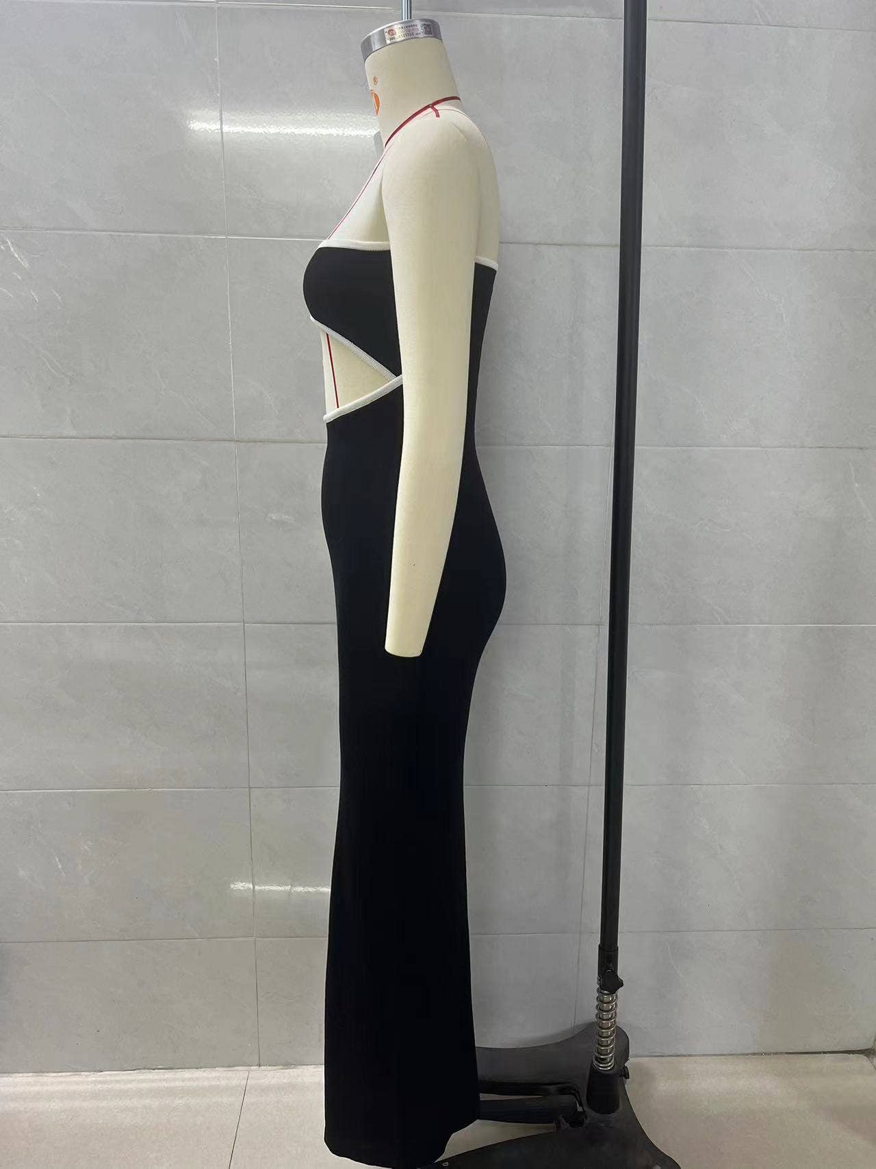 Strapless cutout color-blocking knitted dress