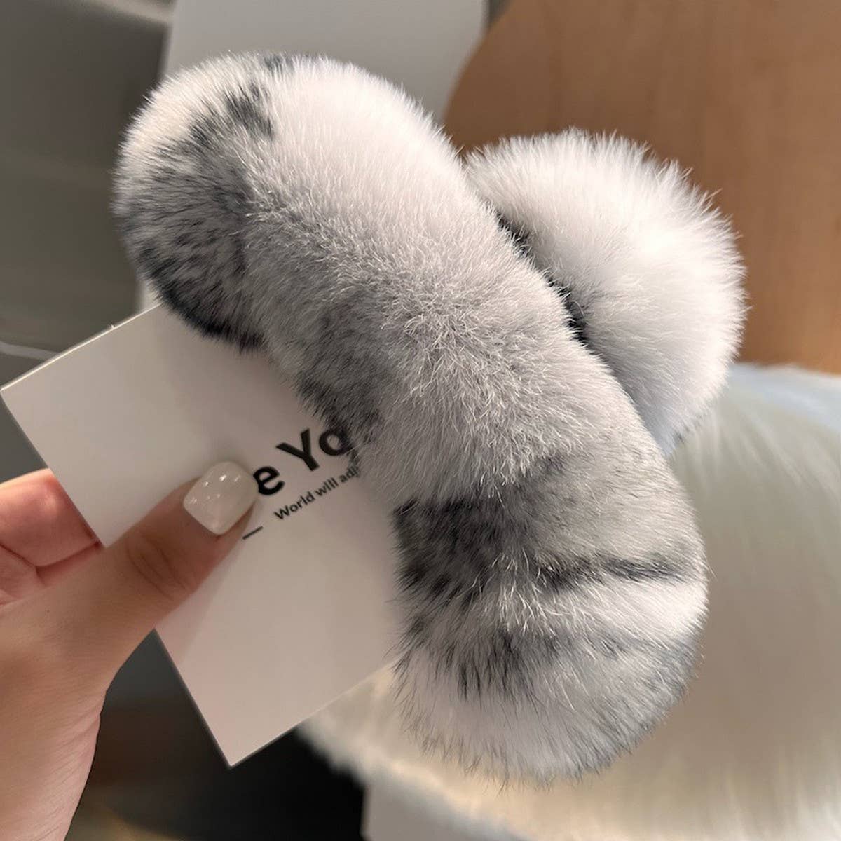 Large Real Rex Rabbit Fur Hair Claw - Cute & Cozy_CWAHA3302