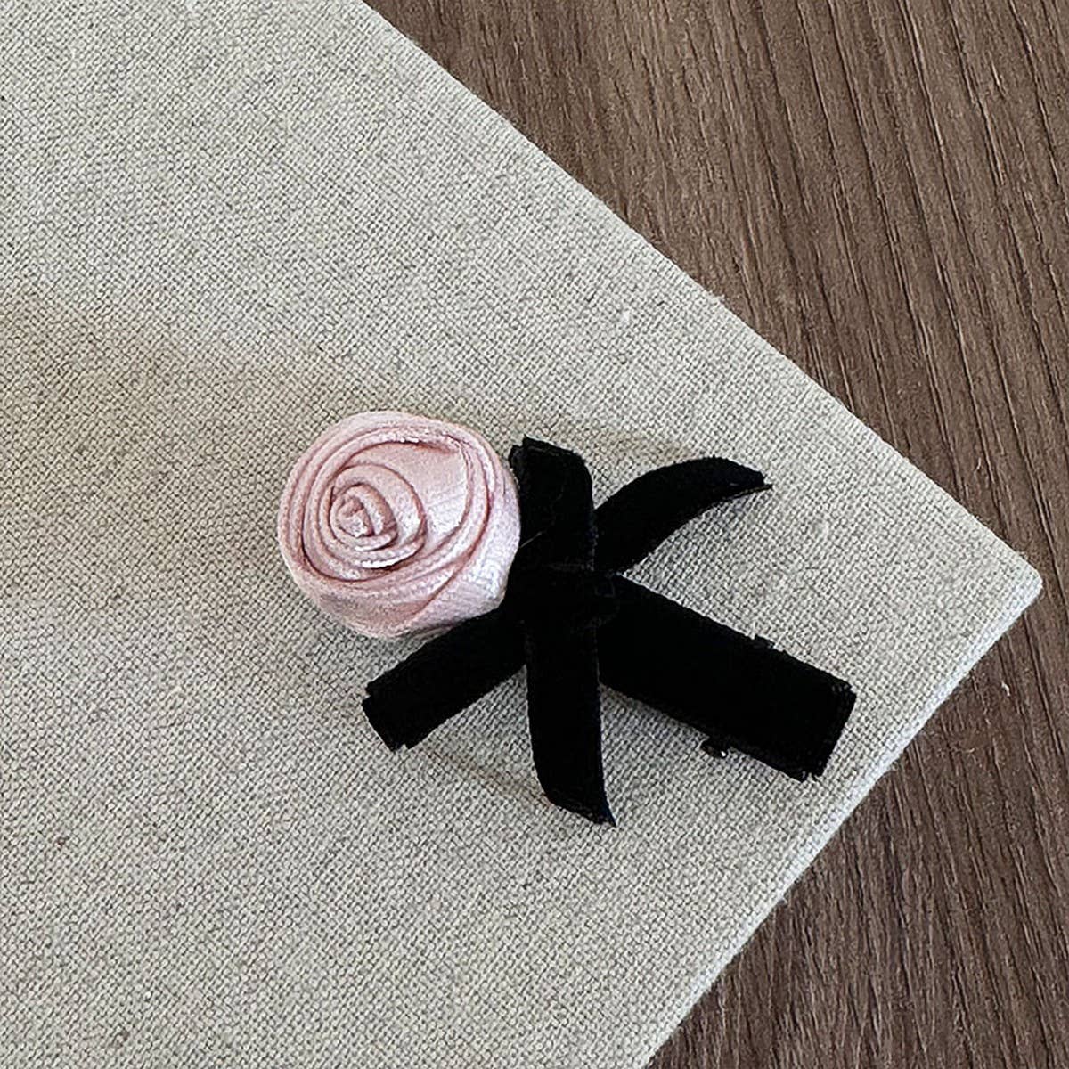 NEW PURE PINK ROSE BOW HAIRPIN