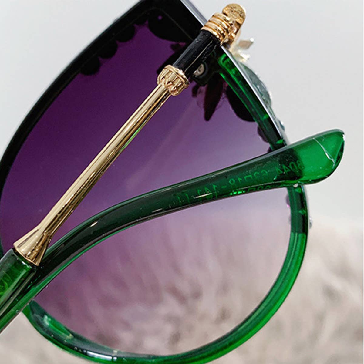 WOMEN FASHIONABLE ANTI-UV RHINESTONE SUNGLASSES