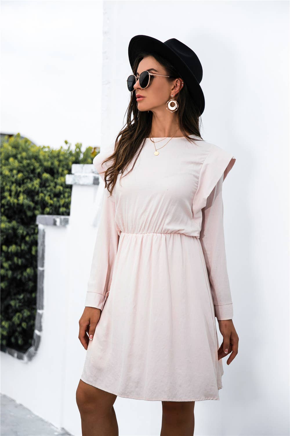 SHOULDER PADS, LONG SLEEVES, WAIST, SHORT DRESS