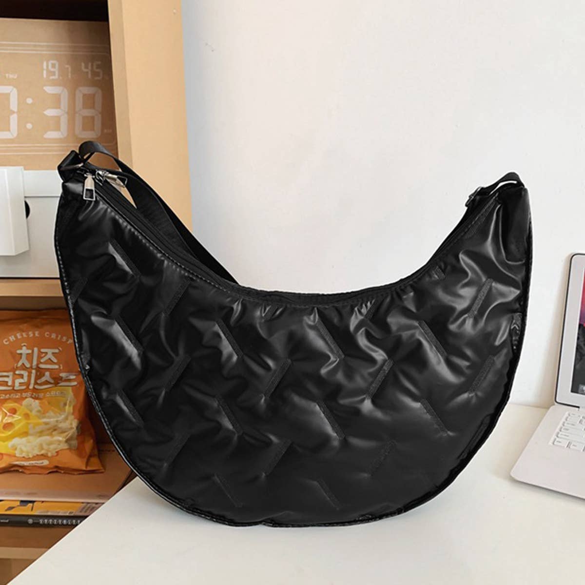 FASHIONABLE TEXTURE PEARL COTTON SHOULDER BAG_CWAB1774