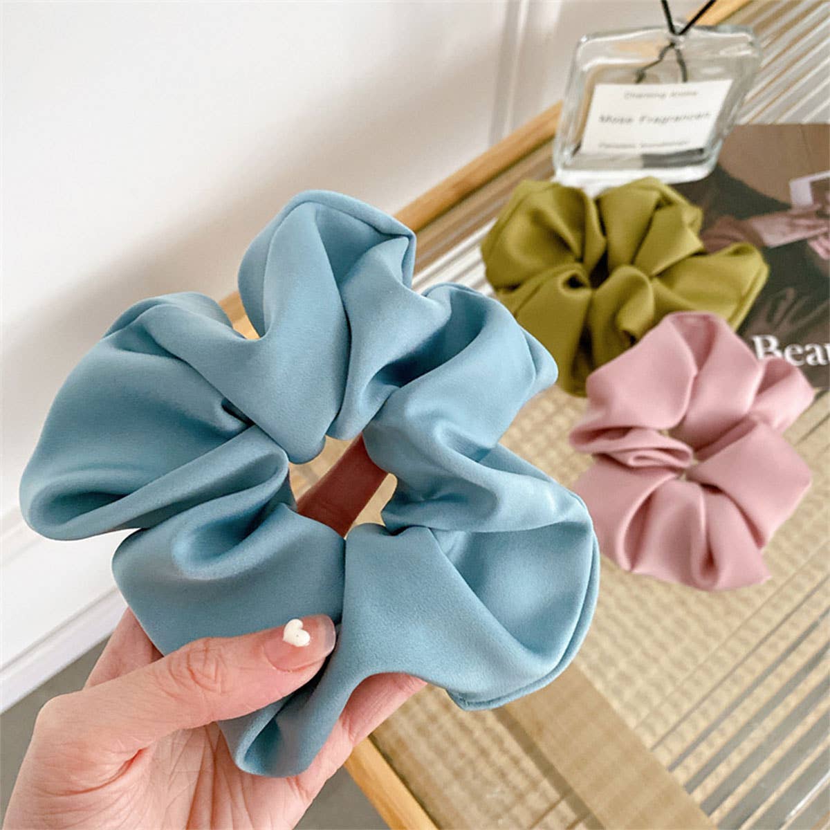 SIMPLE MONOCHROME SILK SCRUNCHIES_LARGE SIZE_CWAHA0349