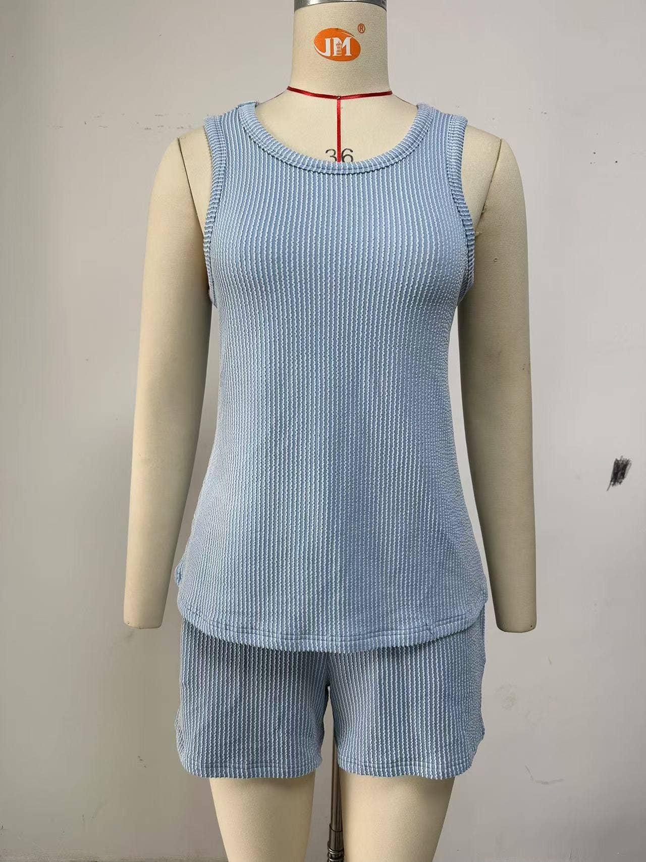 Solid color crew neck tank top shorts casual suit