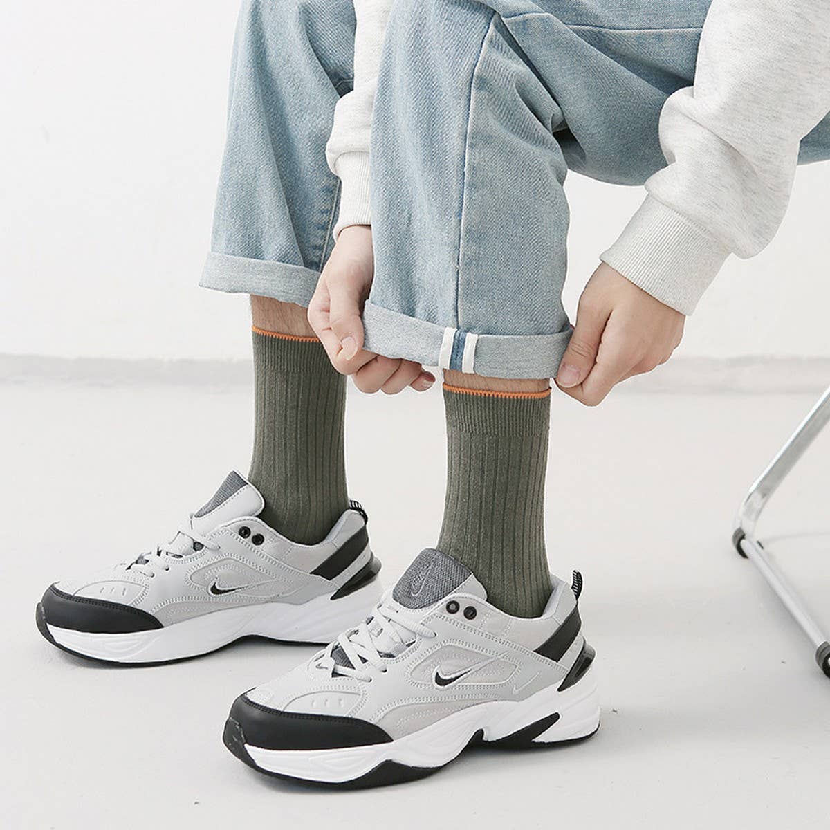 NEW AUTUMN AND WINTER CASUAL MEN'S MID-CALF SOCKS