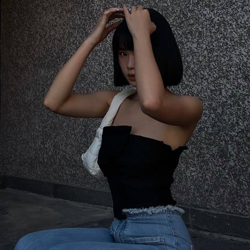 Two strapless pieces with a strong design sense