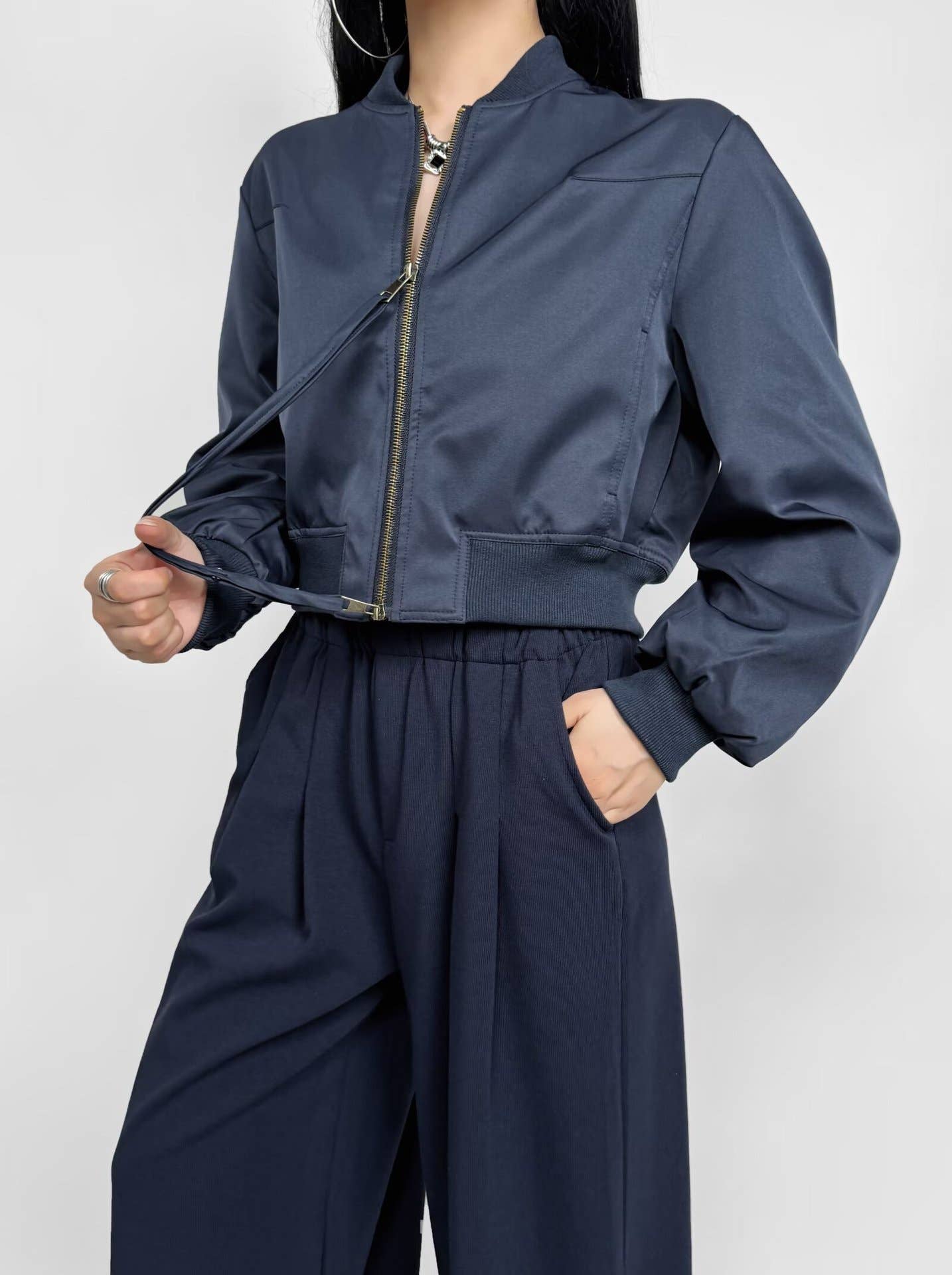 Thread round-neck double zipper baseball jacket