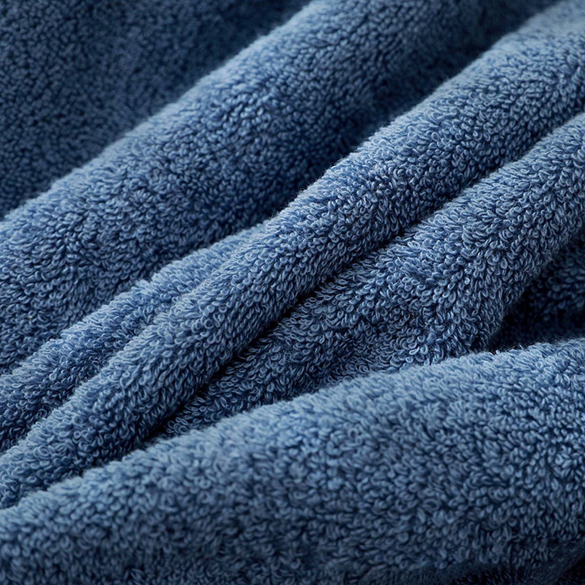LARGE, THICK, ABSORBENT AND SOFT BATH TOWEL