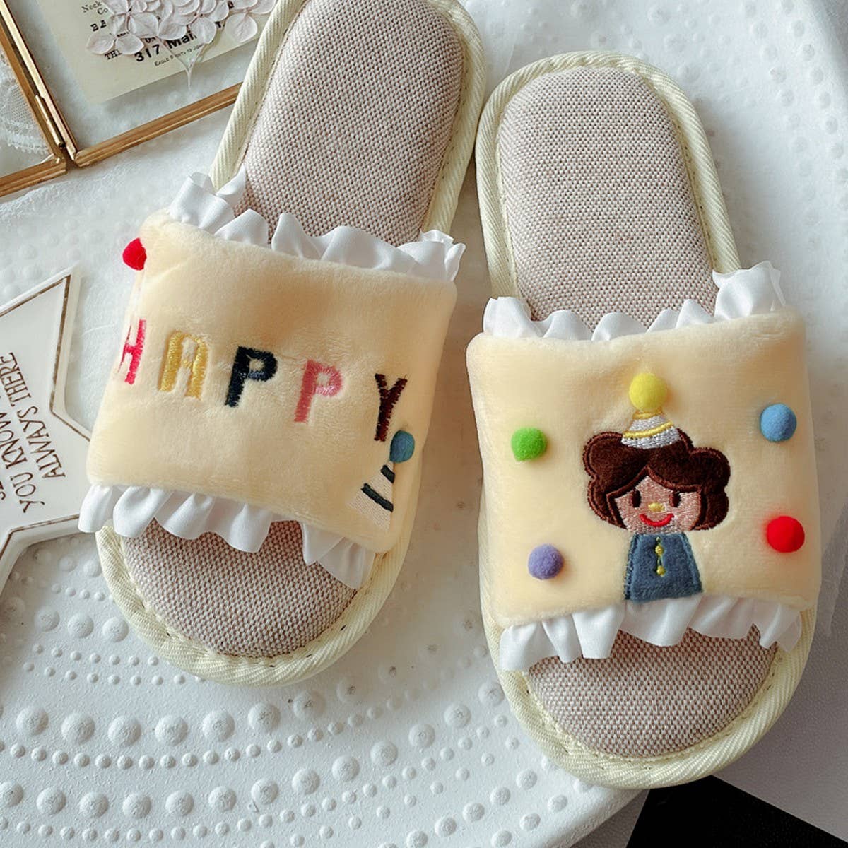 EMBROIDERED LITTLE GIRL LINEN SLIPPERS FOR WOMEN
