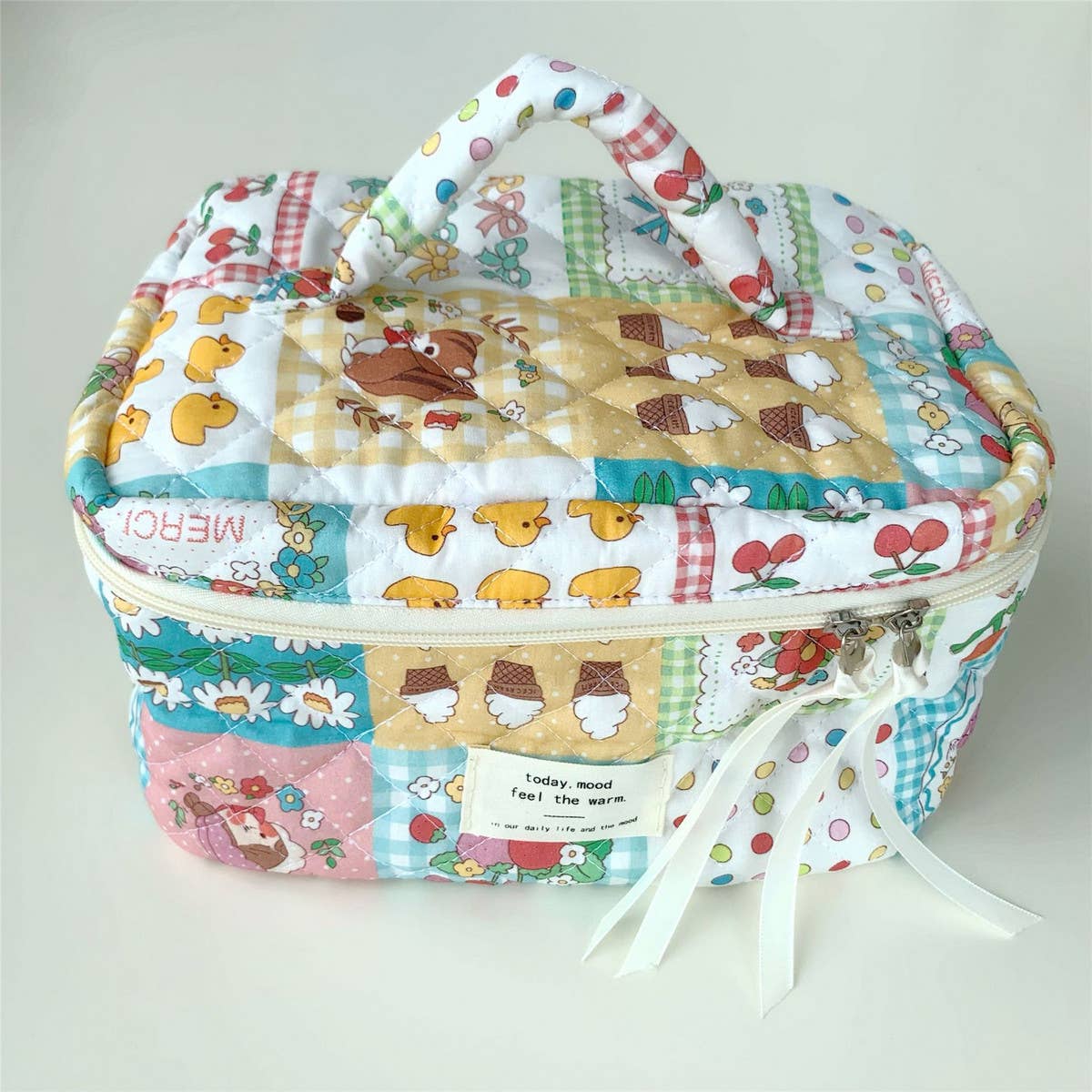 SIMPLE AND LOVELY CANVAS COSMETIC BAG_CWAB1041