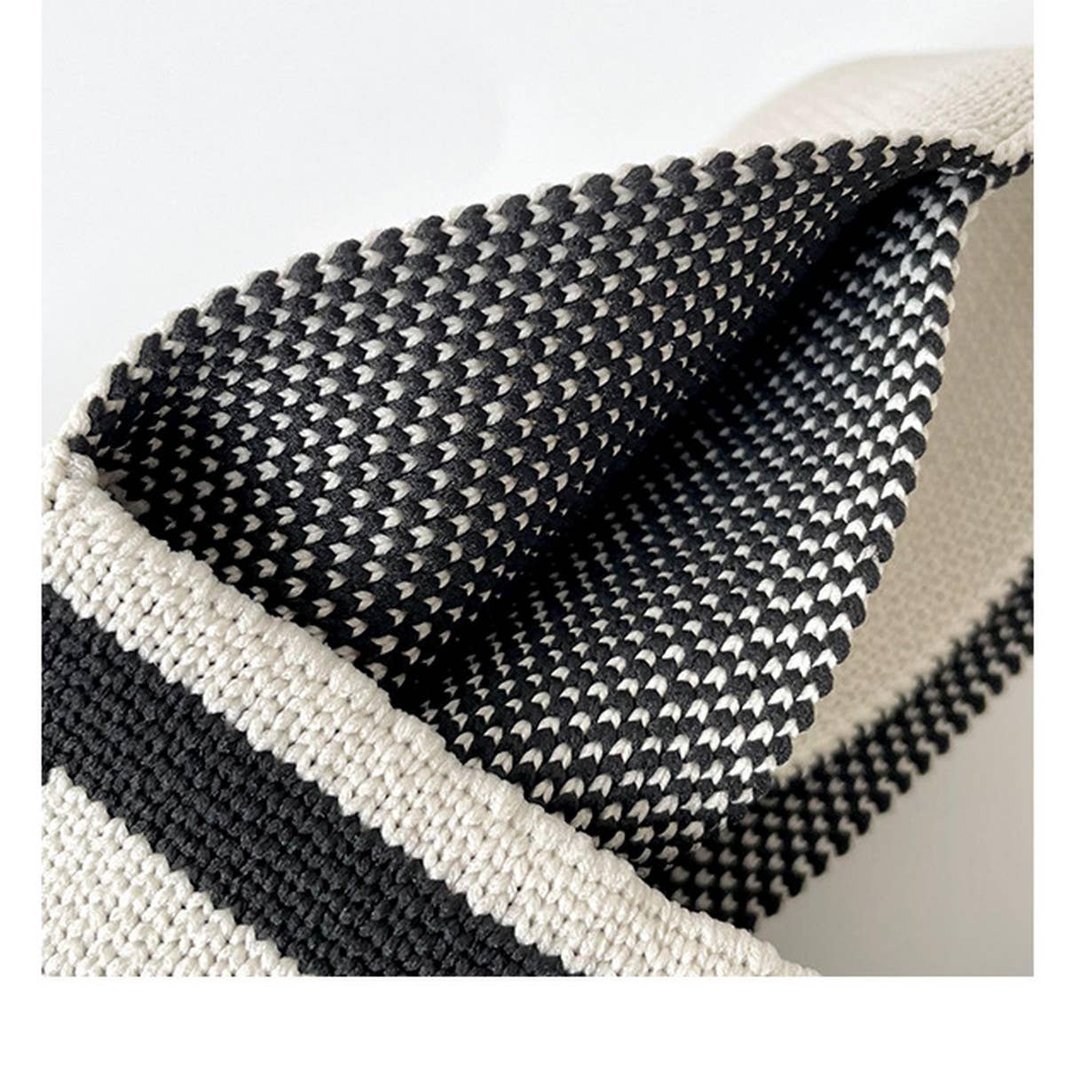 BLACK AND WHITE STRIPED STITCH HANDBAG_CWAB2393