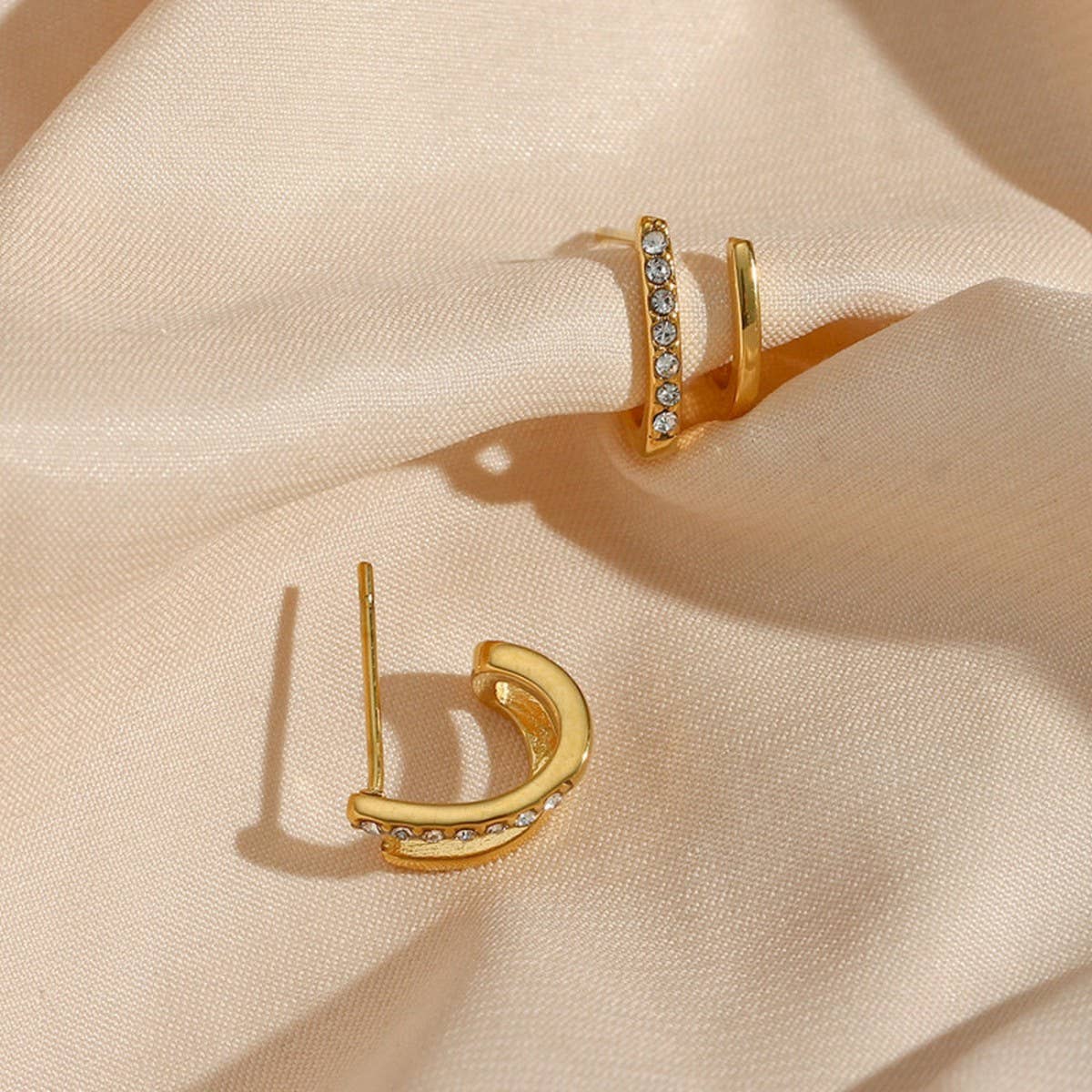 GEOMETRIC SIMPLE TEMPERAMENT EARRINGS