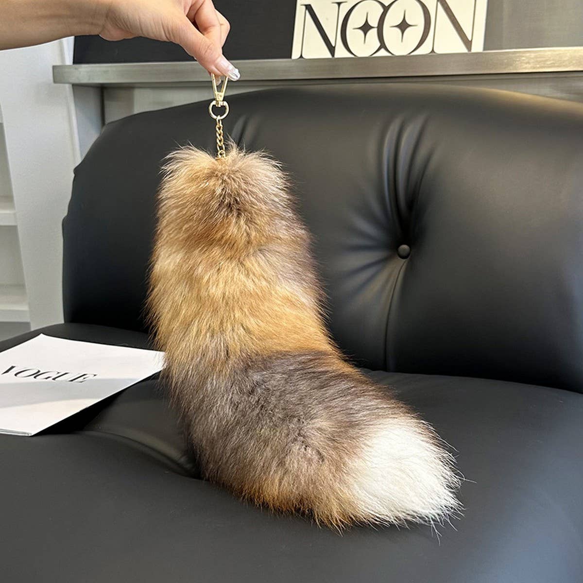 CUTE REAL FOX FUR BIG TAIL CAR KEYCHAIN PENDANT