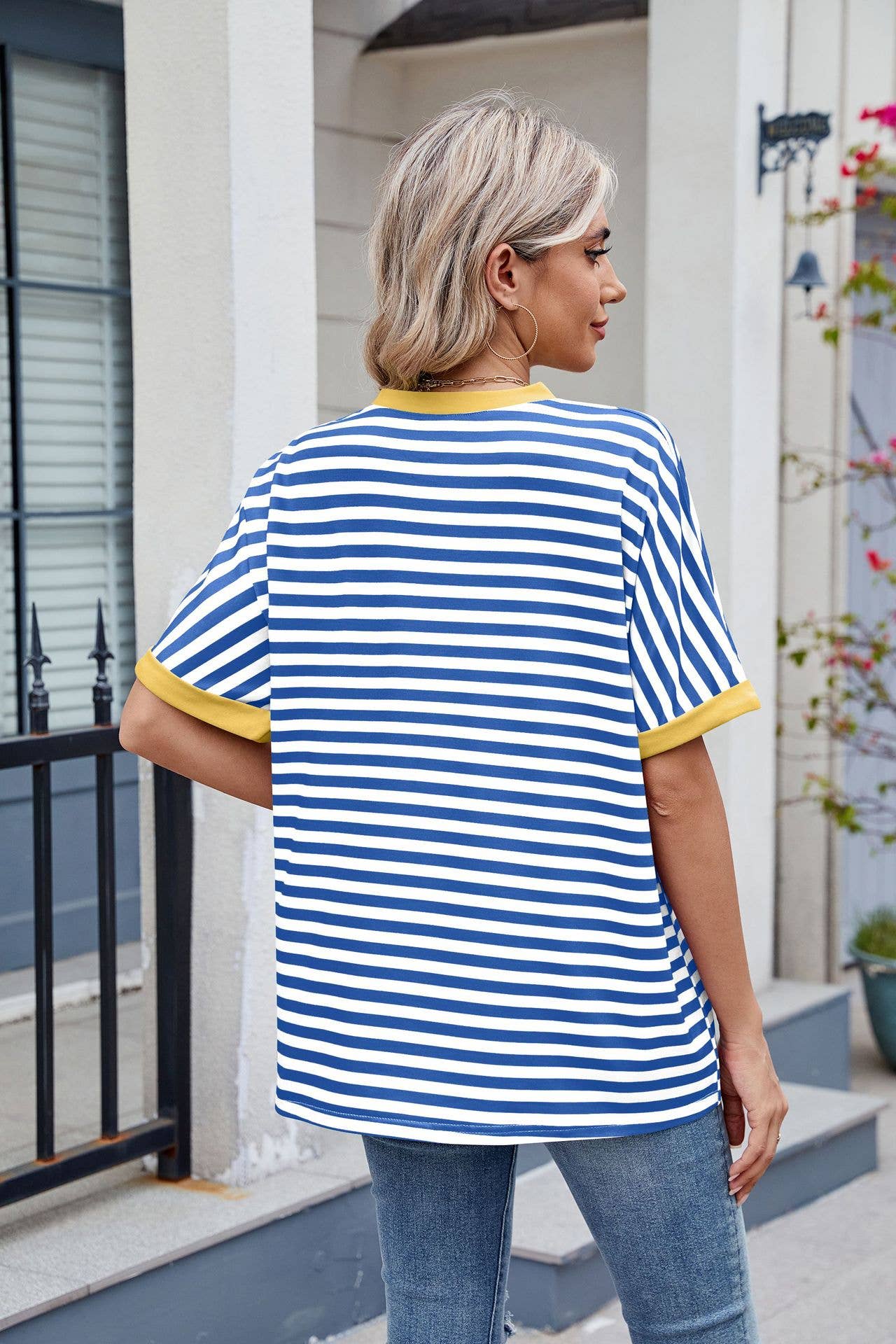 Round neck sleeved striped short-sleeved T-shirt