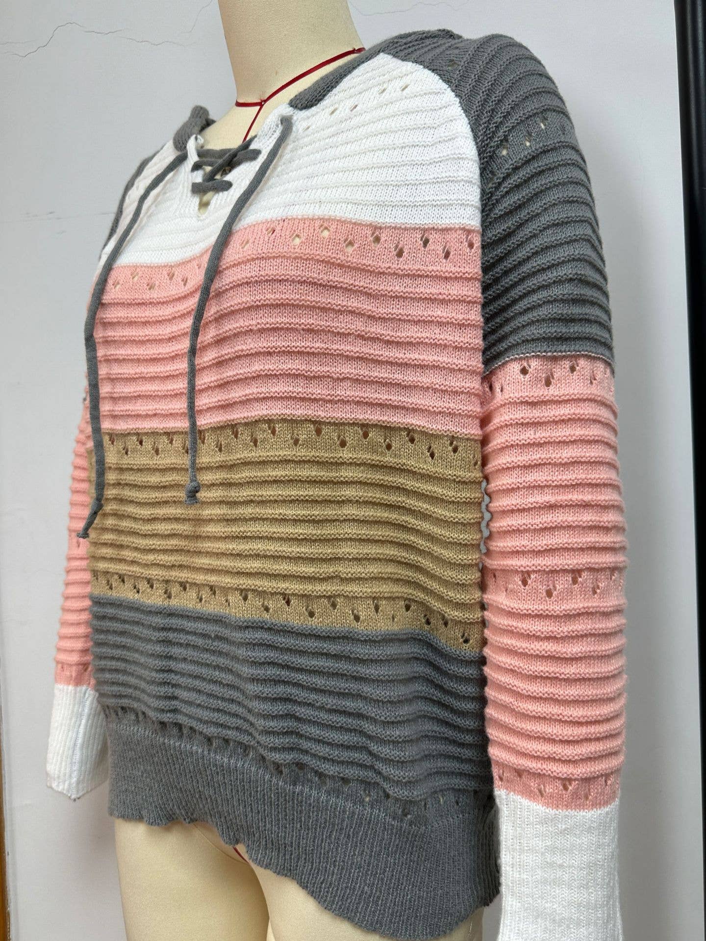 V-NECK STRIPED HOODED KNIT JUMPER