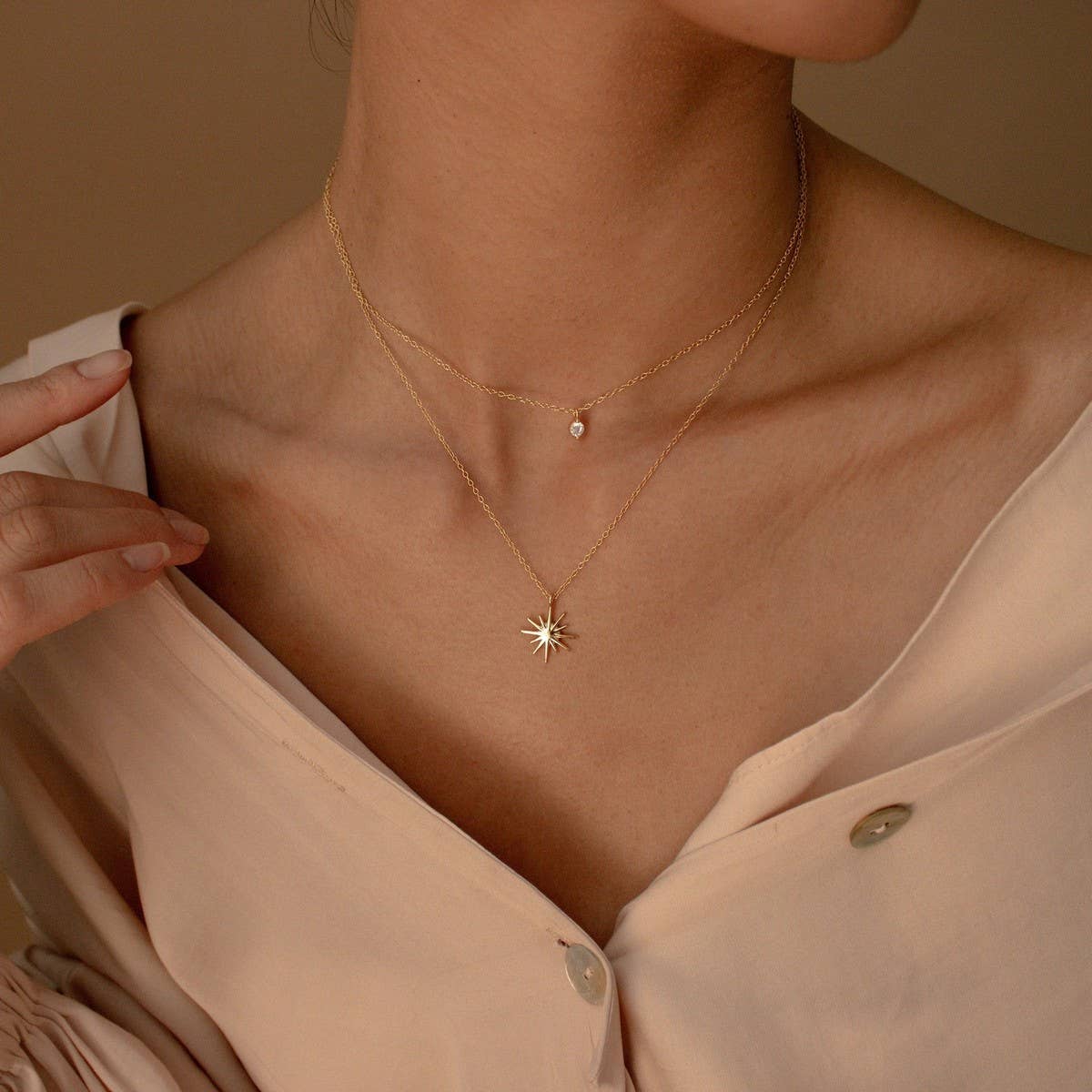 MINIMALIST STYLE LAYERED CLAVICLE CHAIN