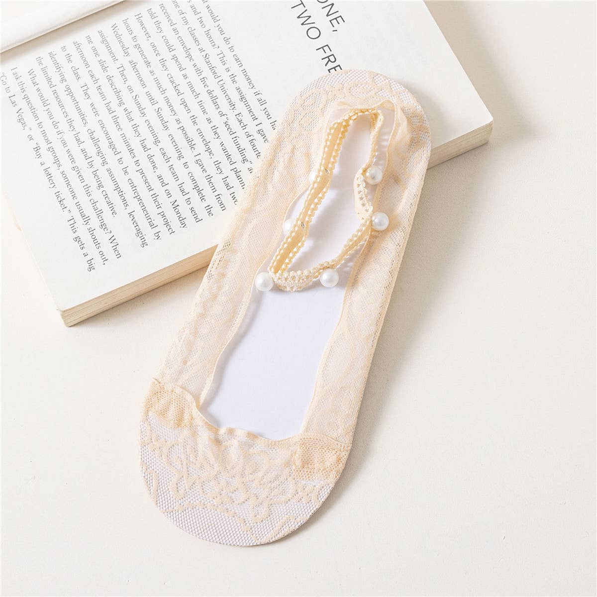 WOMEN PEARL LACE SOLID COLOR INVISIBLE SOCKS