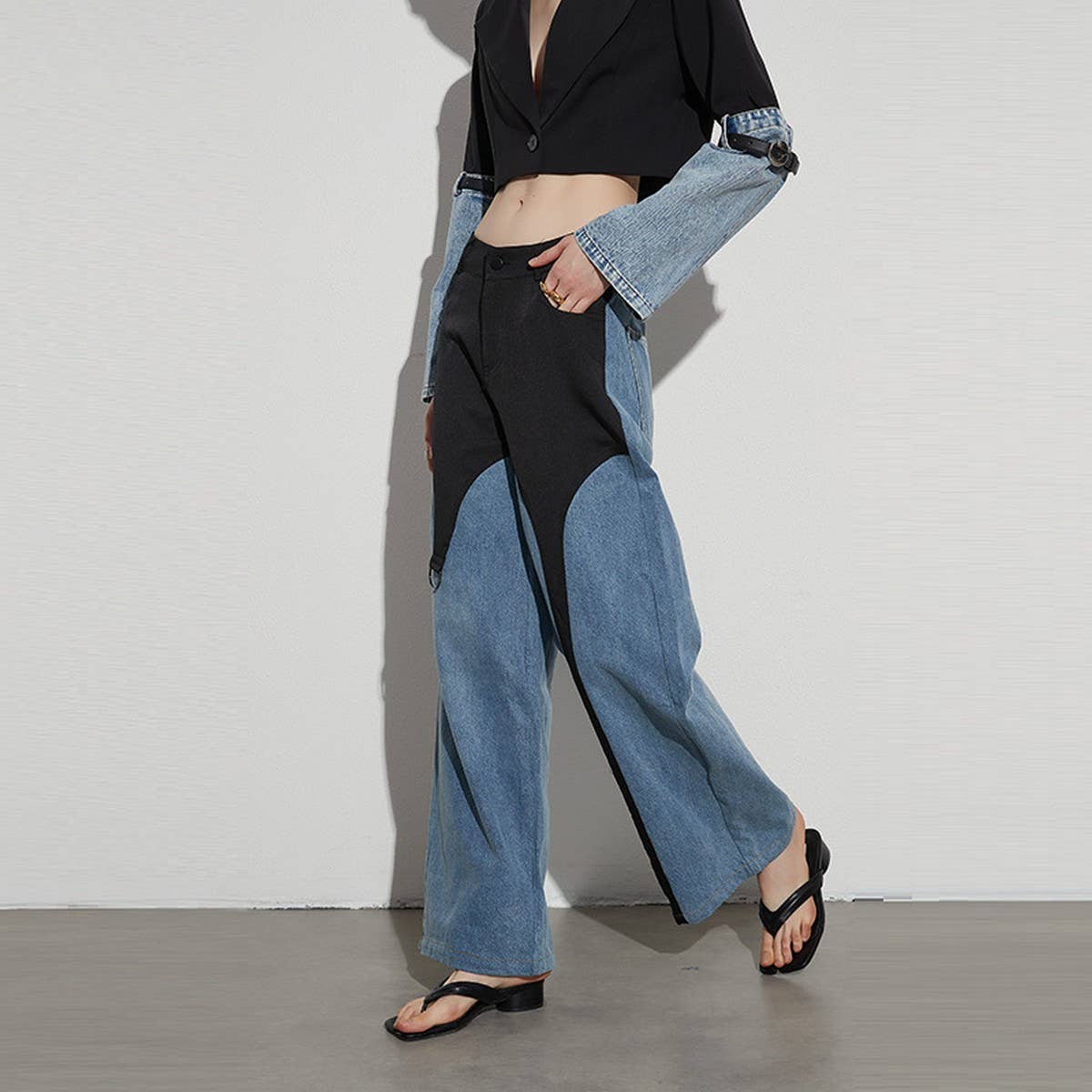 HIGH WAISTED COLOR BLOCKING STRAIGHT CASUAL JEANS_CWJP0200