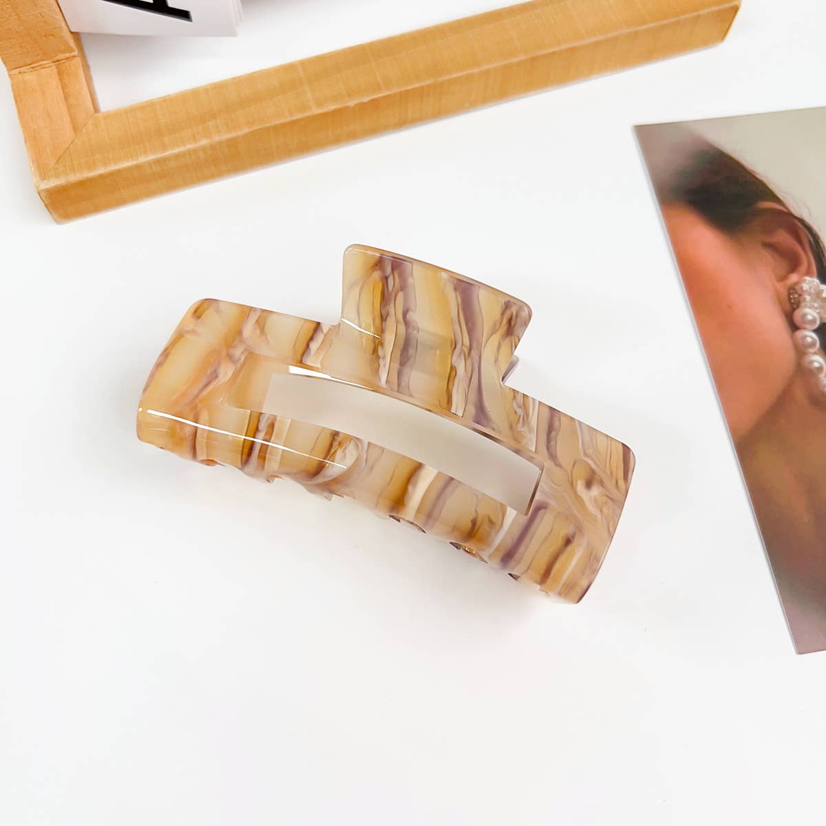 Simple geometric grab acrylic hair clip