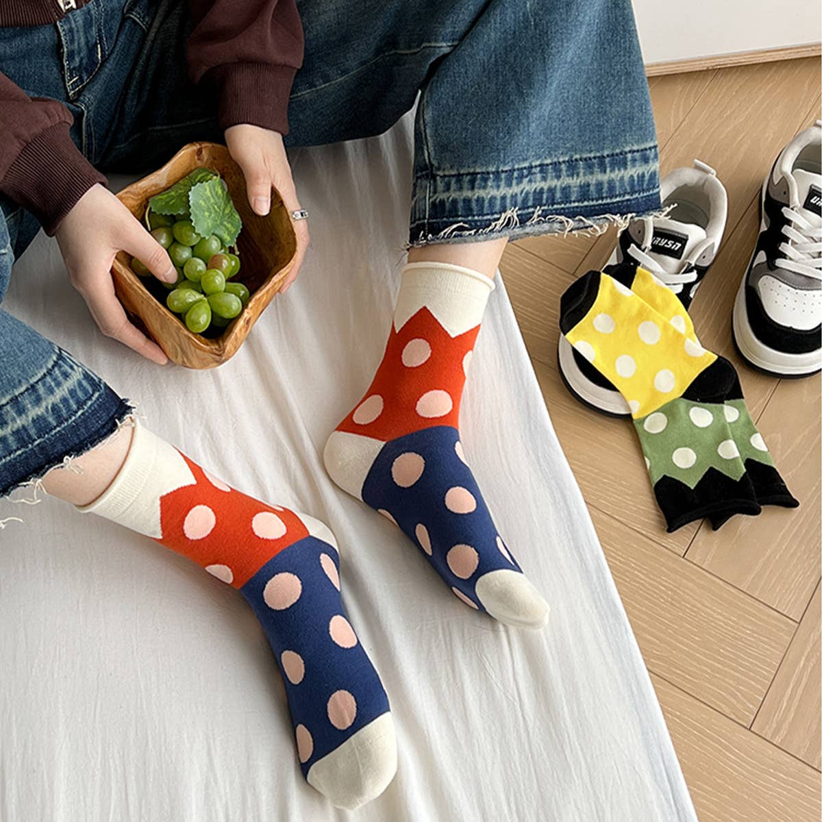 ALL-SEASON PURE COTTON MID-TUBE POLKA DOT SOCKS_CWMS0535