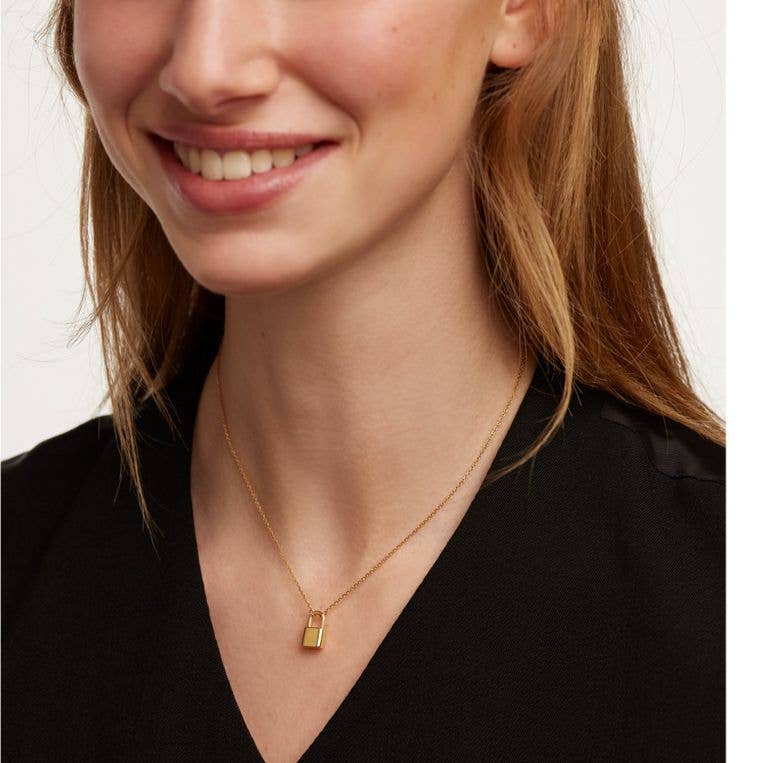 Niche design of high-end golden collarbone chain