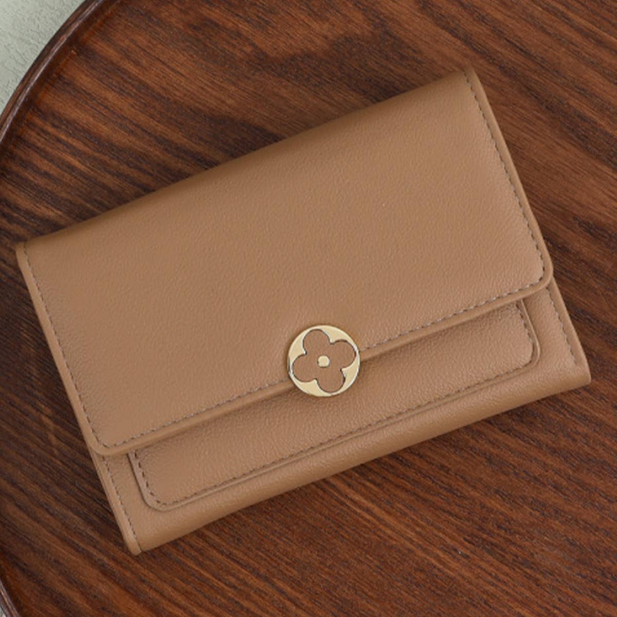 FOUR LEAF CLOVER HIDDEN BUCKLE RETRO WALLET_CWAB1653