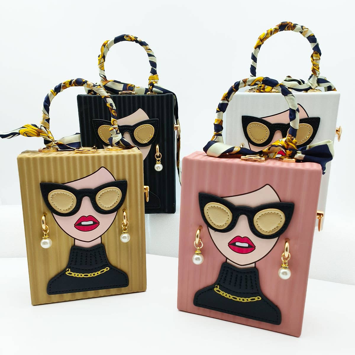 RETRO BEAUTY PATTERN CROSSBODY BAG_CWAB0986