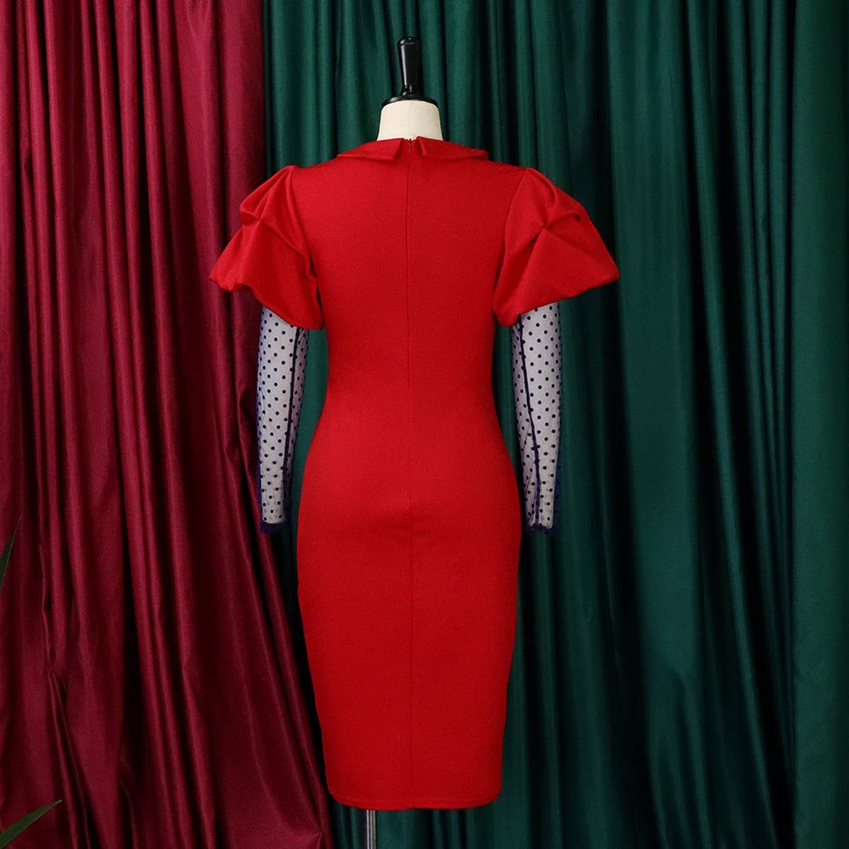 MESH AND PLEATED COMMUTER PLUS SIZE DRESS