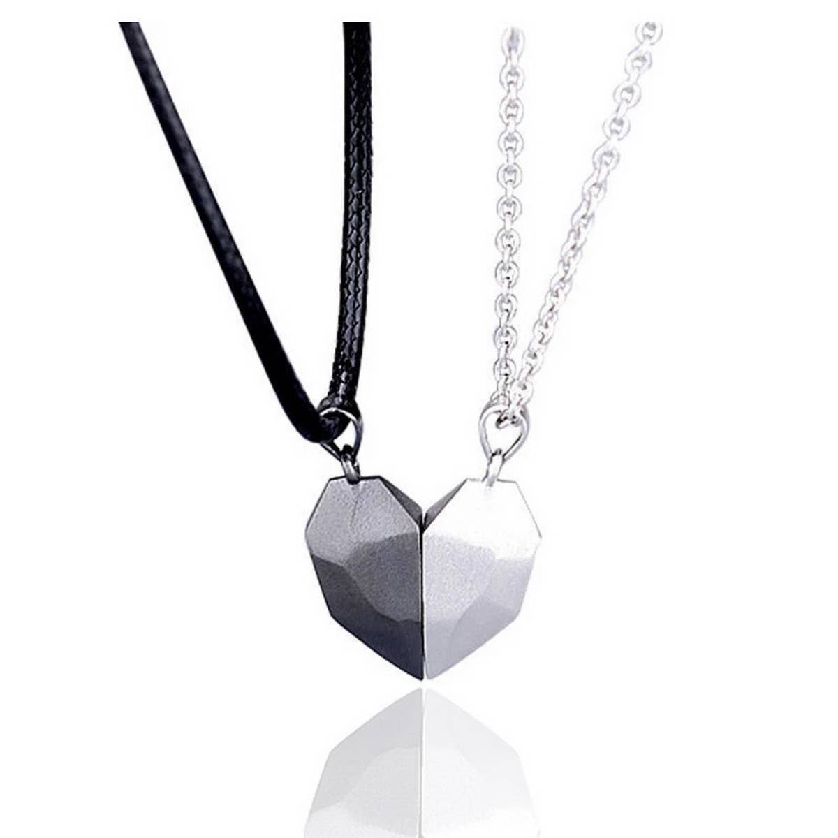 FASHIONABLE SPLICING MAGNETIC HEART NECKLACE