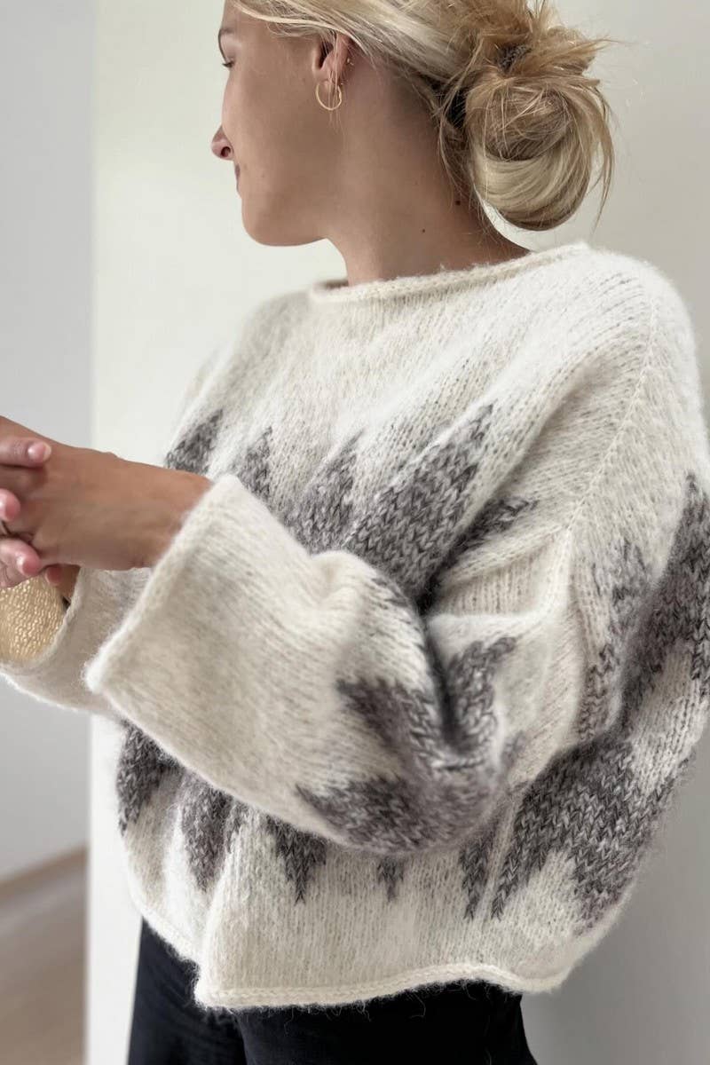 CWOSWL07460_OFF SHOULDER COLORBLOCK ARGYLE KNIT SWEATER