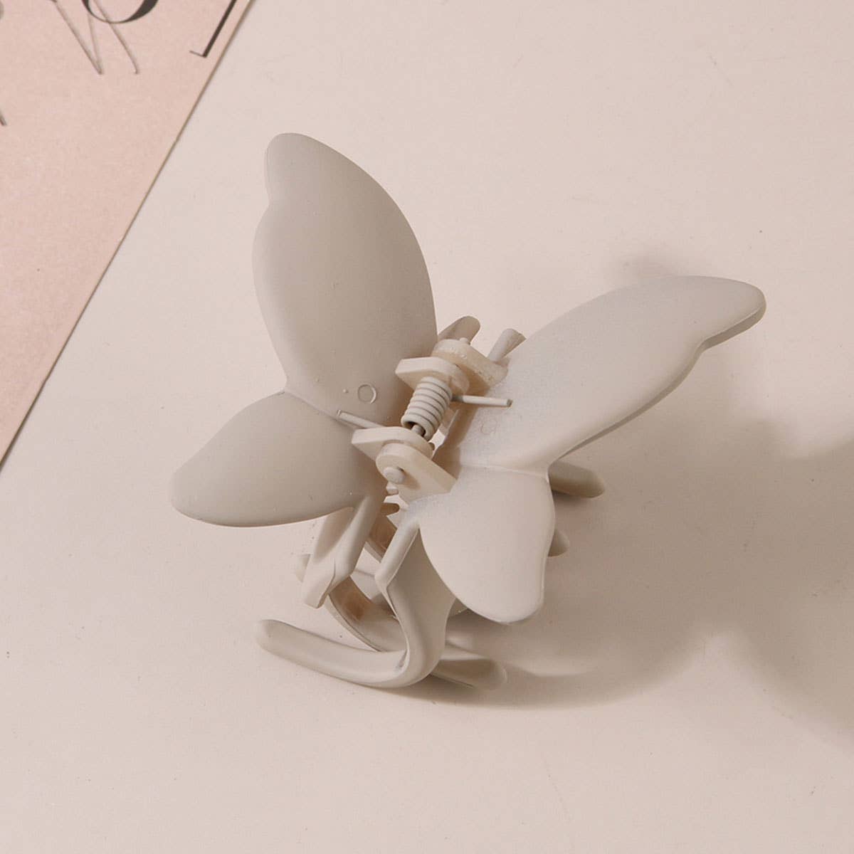 Matte Butterfly Hair Claw Clip ? Strong & Stylish_CWAHA0087