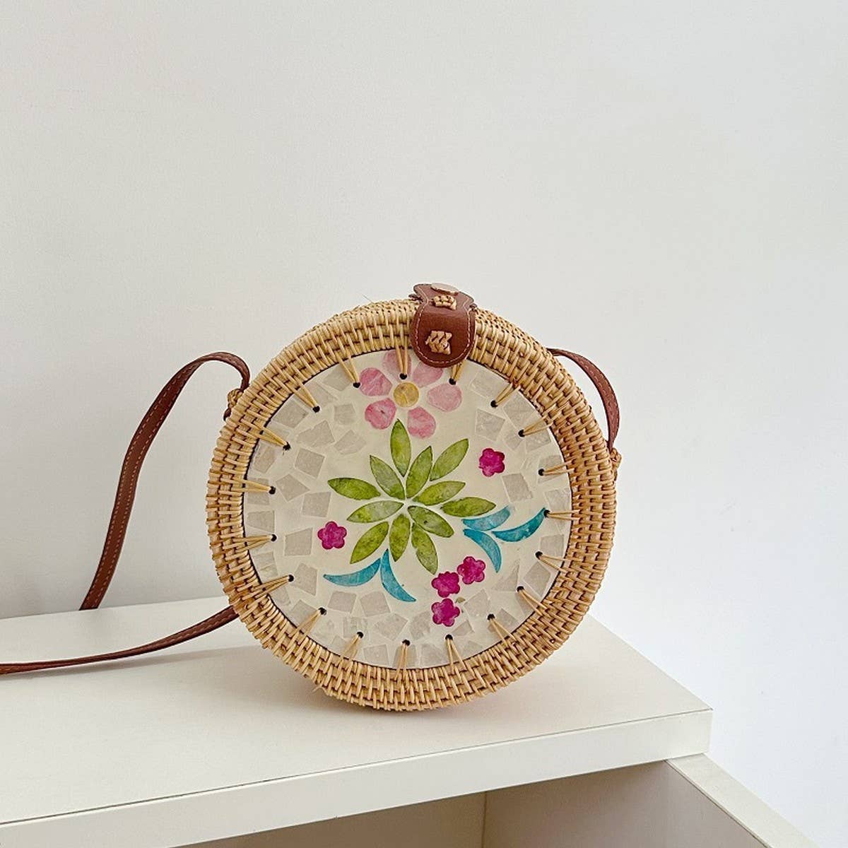 WOVEN COLORFUL SHELL SHOULDER CROSSBODY BAG_CWMM4546