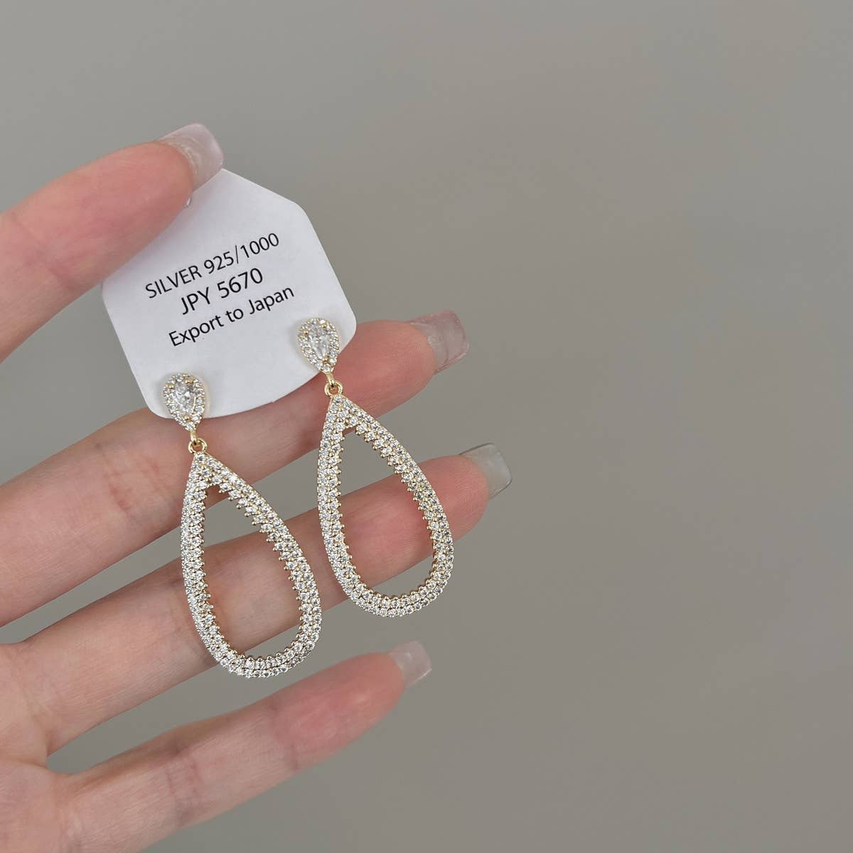 LIGHT LUXURY OVAL PENDANT EARRINGS