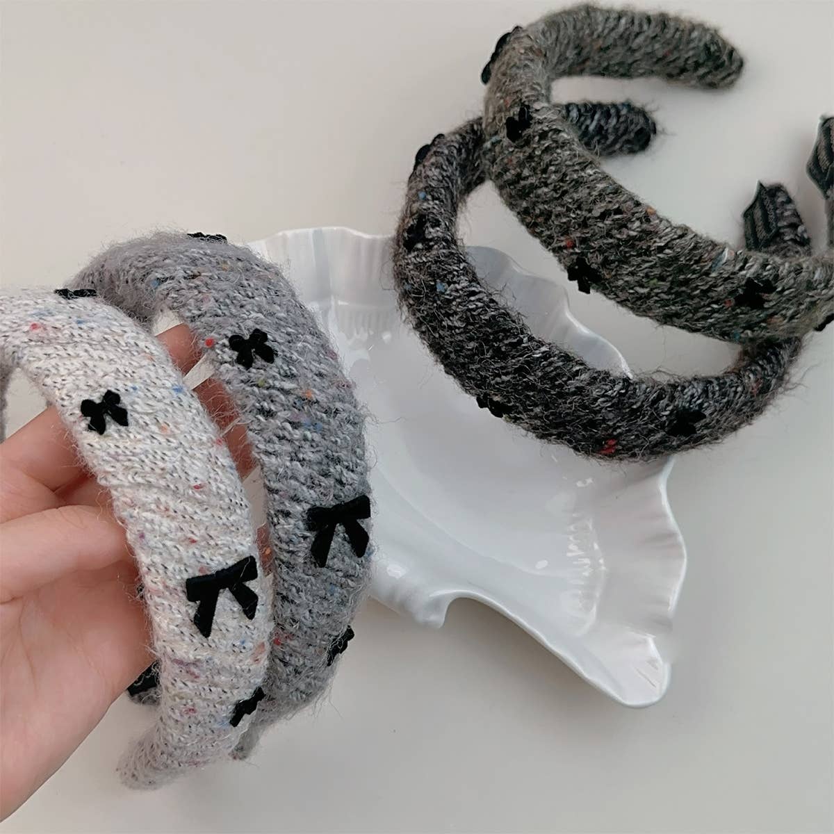 GREY WOOL HEAD HOOPS HAIR BUNDLE SENIOR SENSE