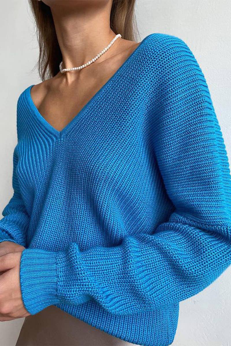 SLOUCHY V-NECK SWEATER WITH THICK LONG SLEEVES