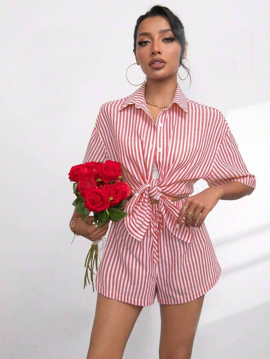 Lapel striped short-sleeved and shorts suit